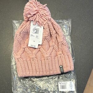 NWT Roxy Blush Pink Knit Beanie with Pom